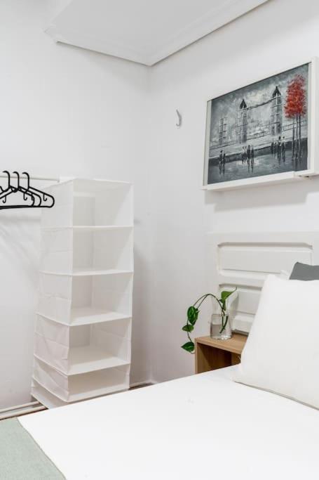 Santa Justa Urban Apartment Sevilla Bagian luar foto
